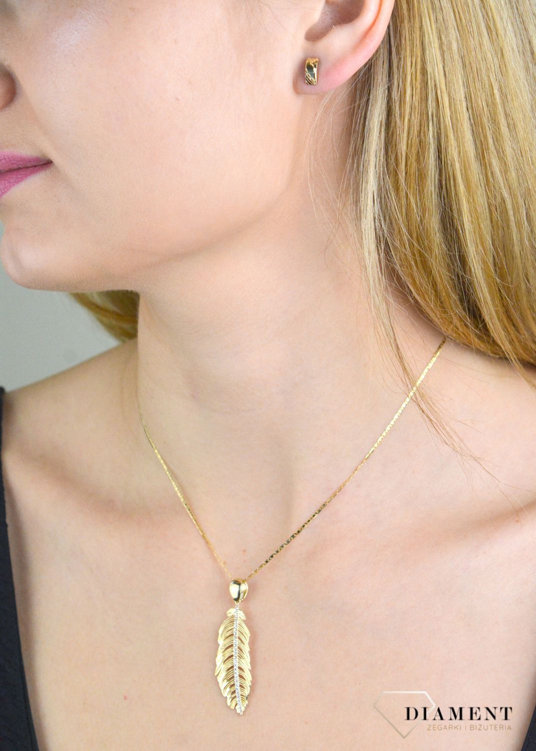 Złota zawieszka 585 piórko ZA 7453 585.jpg